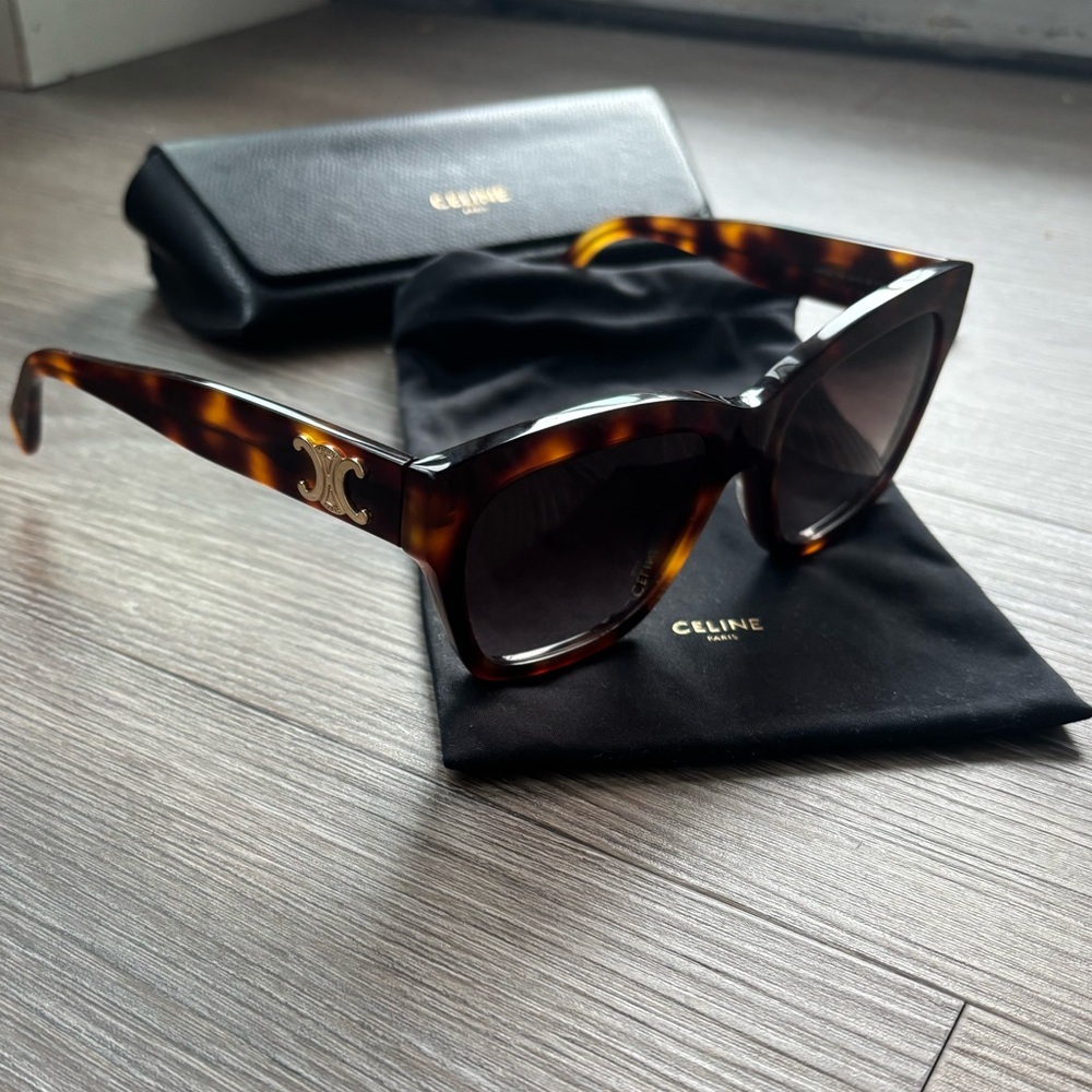 Celine Triomphe Tortoise Shell Sunglasses - Picture 2 of 7